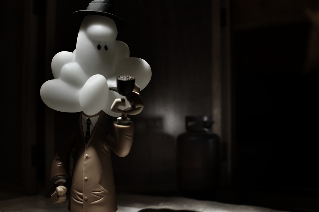 Inspector Cumulus at the scene. Franz Peter Valenzuela Flickr