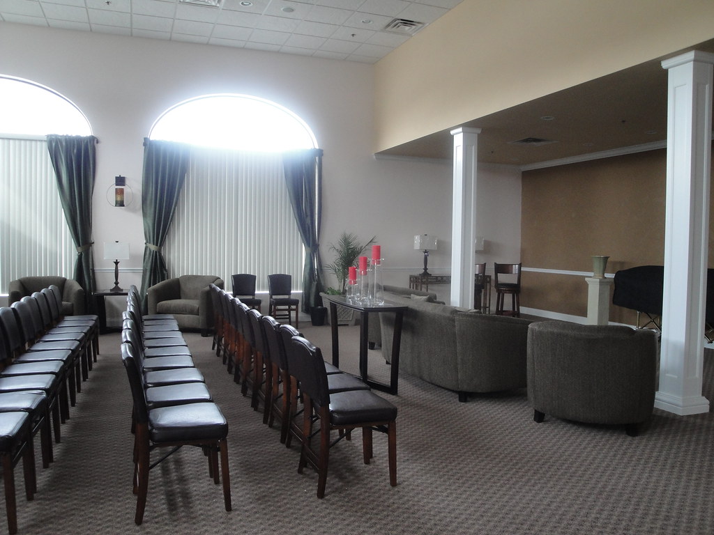 funeralservicespalosheights Van Henkelum Funeral Home Flickr