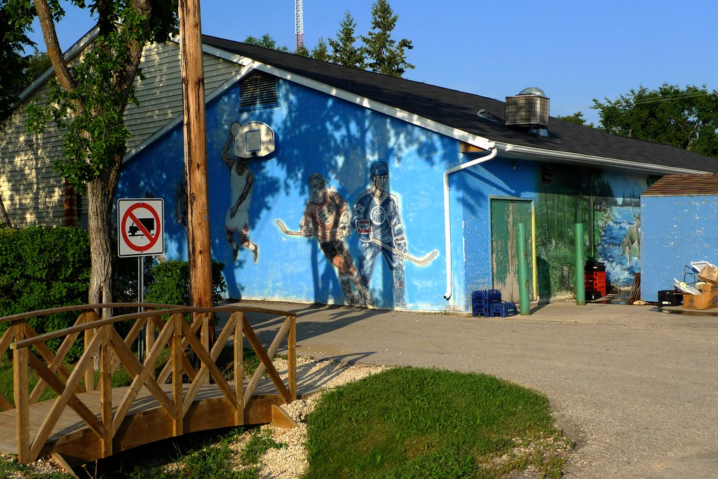 Riverton, Manitoba July 30 / 2012 View On BLACK Mural de… Flickr