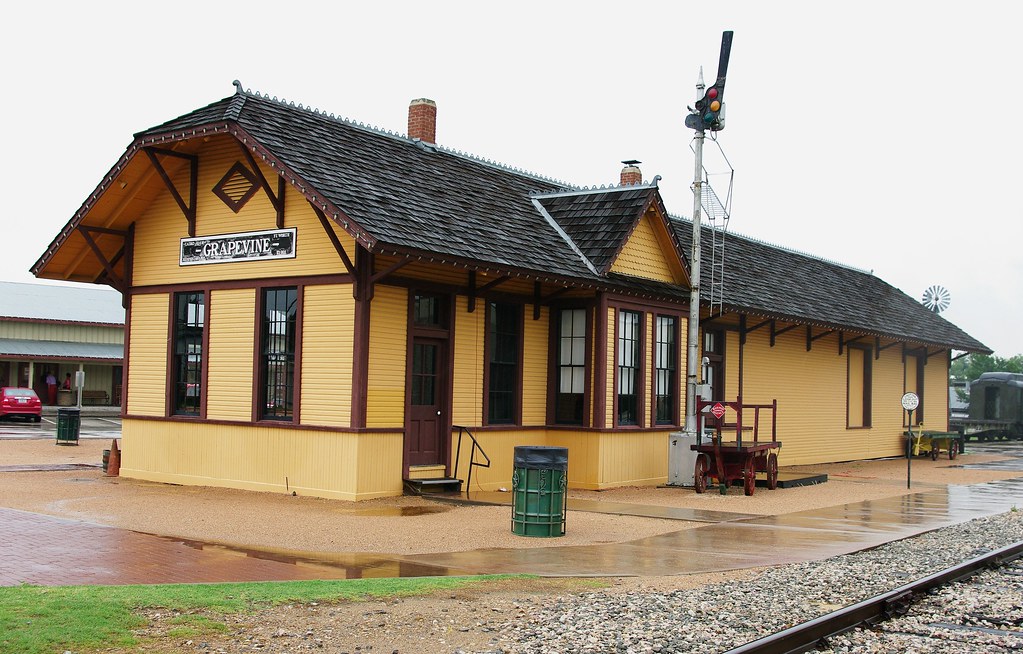 Grapevine, TX train station Former Cotton Belt station bui… Flickr
