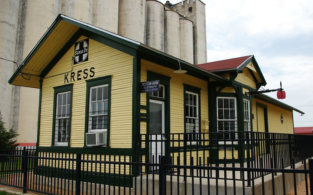 Kress, TX train station Santa Fe station originally from K… Flickr