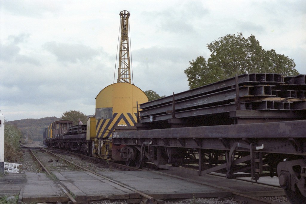 Loading the gantries at Worsbrough Dale The process of dis… Flickr