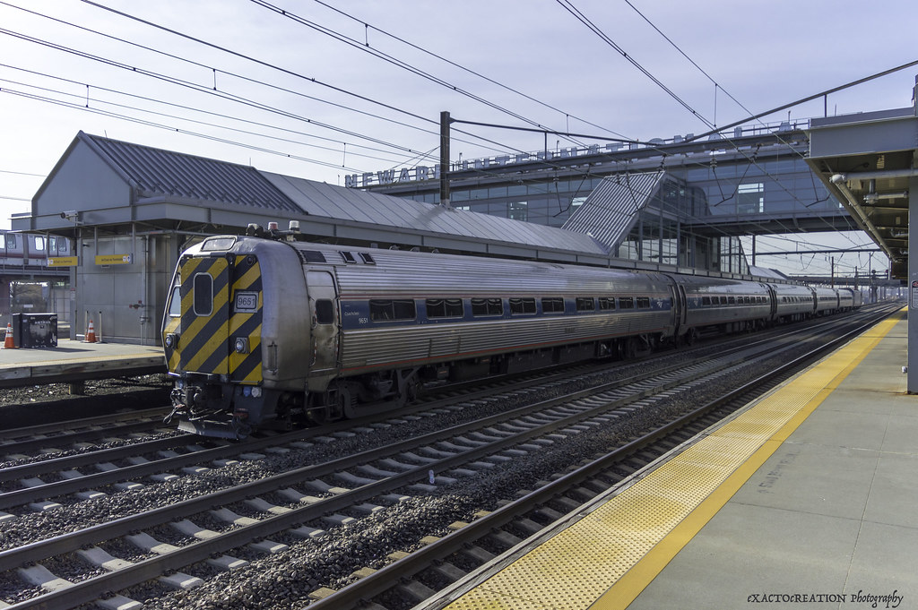 Amtrak Ex Metroliner Cabcar 9651 Passing Newark Airport St… Flickr