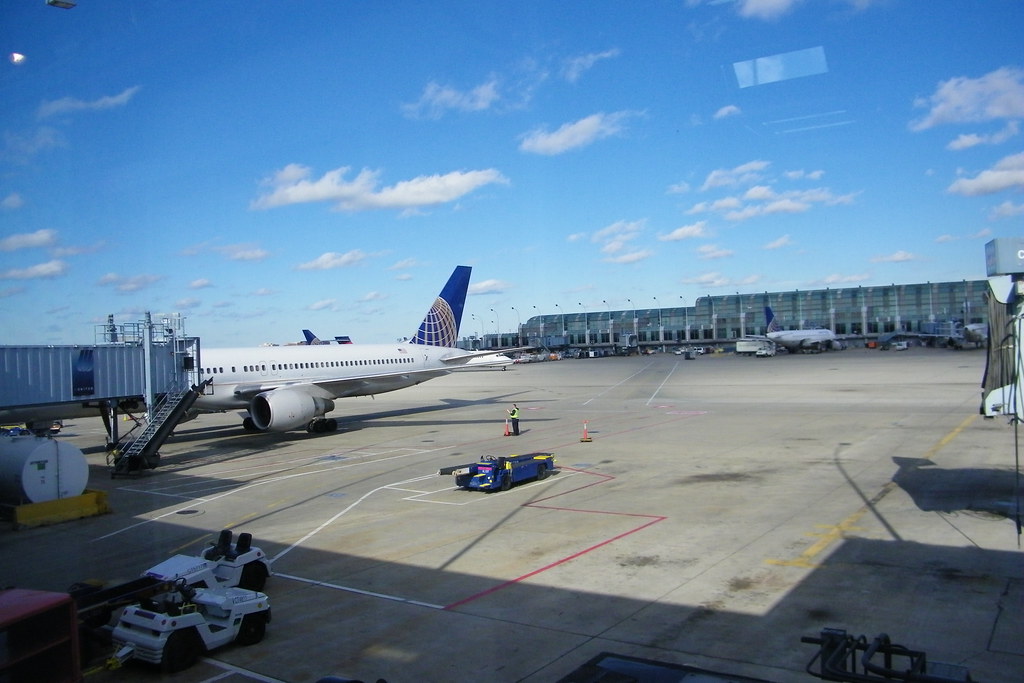 Scenes from United Terminal at Chicago O'Hare Airport (Chi… Flickr