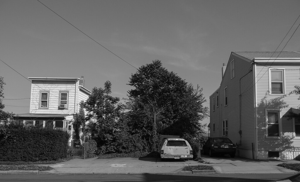 Scene in North Trenton NJ Ohio Avenue. DSC032942 Flickr