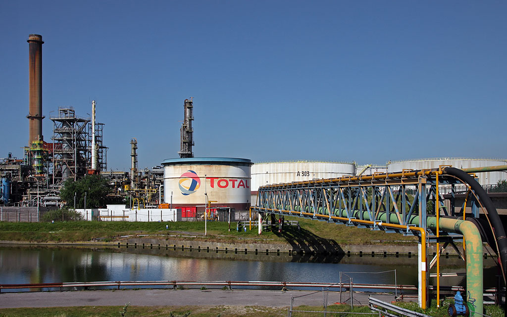 Total Dunkirk oil refinery tarboat Flickr