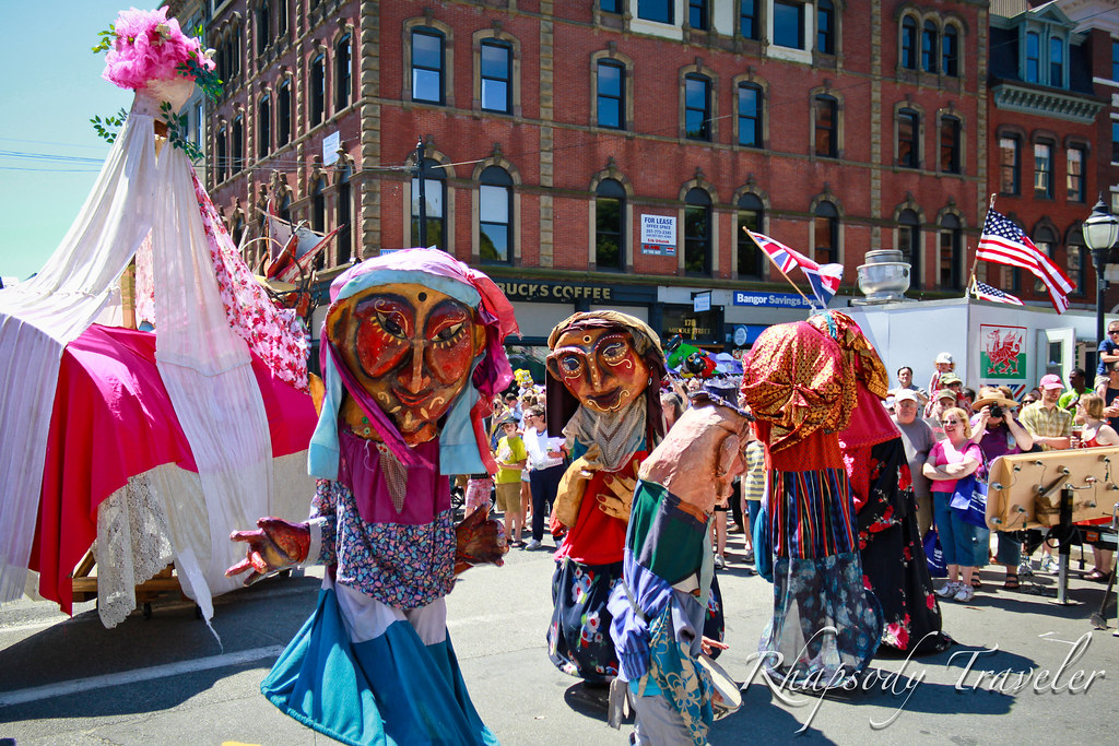 Puppet Parade foot parade of giant puppets let by the Shoe… Flickr