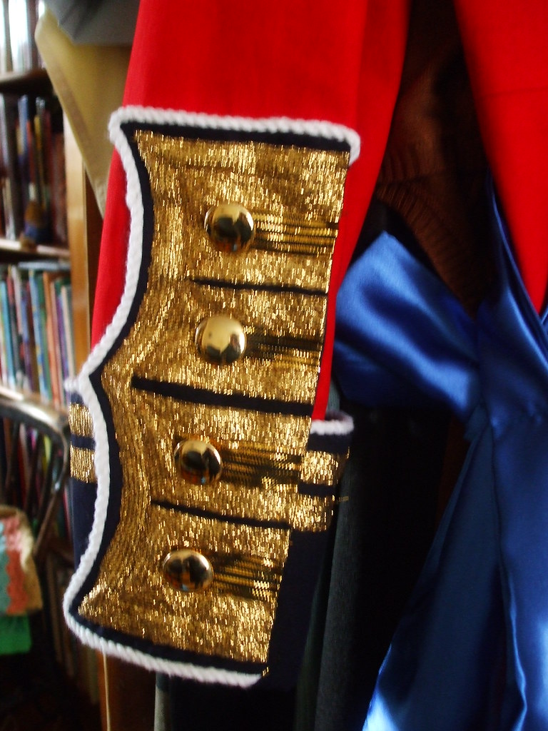 guards uniform 002 RosyM2008 Flickr