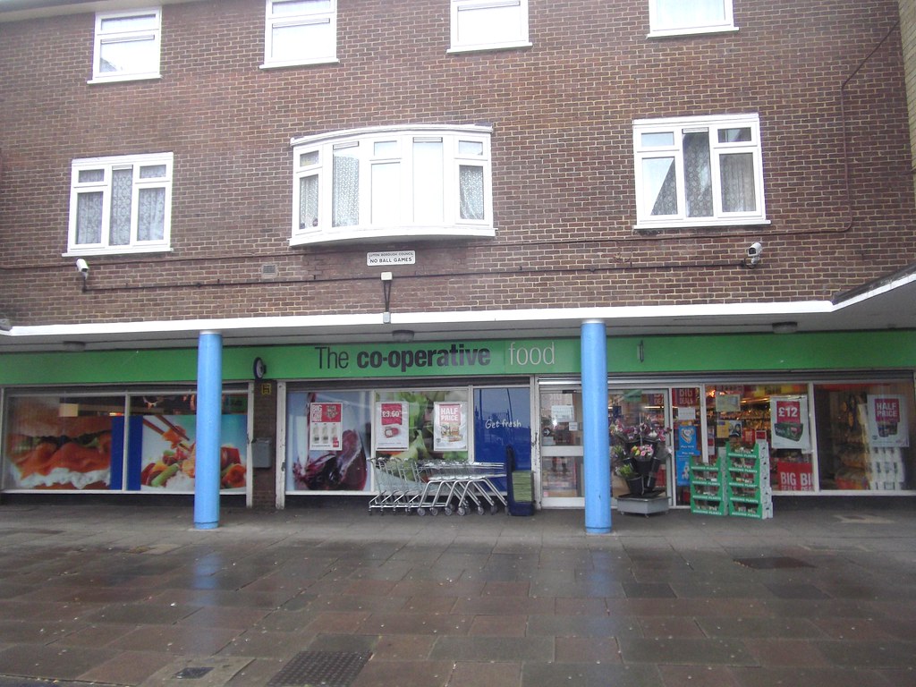 LEWSEY FARM C&ERG [1] (89 St.Dominics Sq, Lewsey Farm, Lu… Flickr