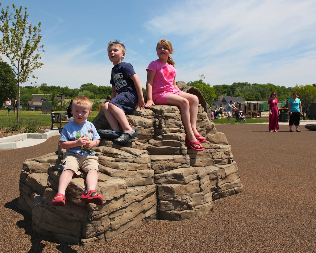 Hart Park, Wauwatosa, WI Custom nature themed park built w… Flickr