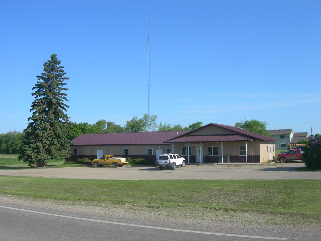Hovland Veterinary Clinic Lisbon, North Dakota Jimmy Emerson, DVM