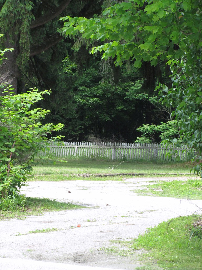 Outside the Highgate manor LeticiaRae Flickr