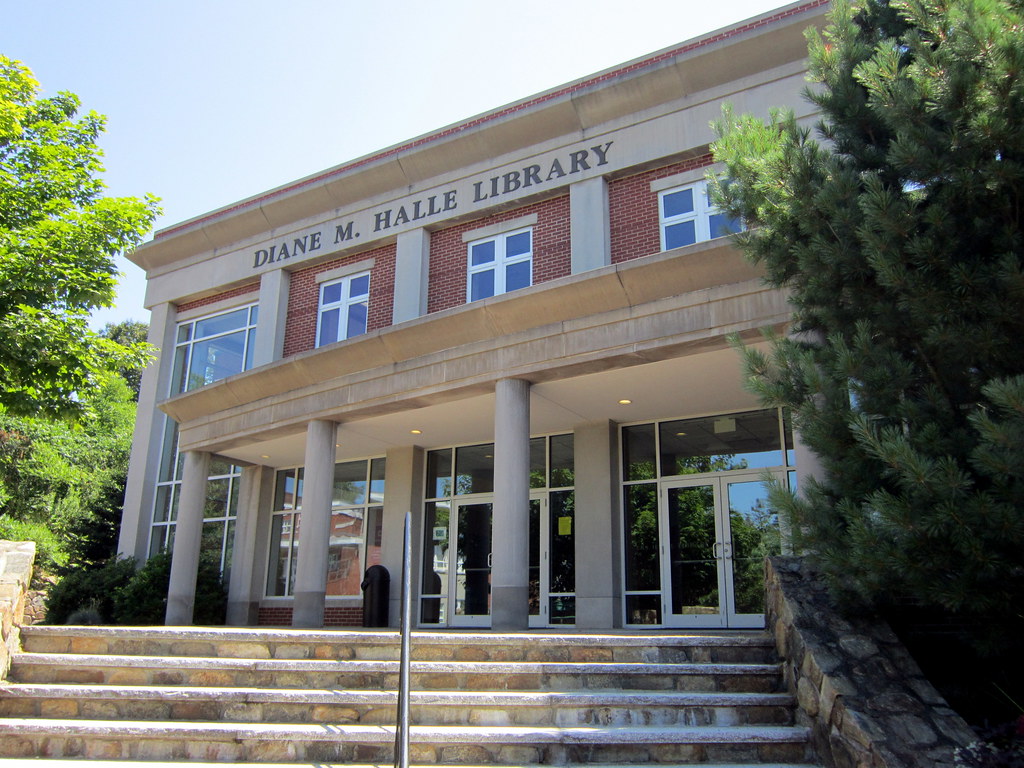 Diane J. Halle Library Diane J. Halle Library Endicott Col… Flickr