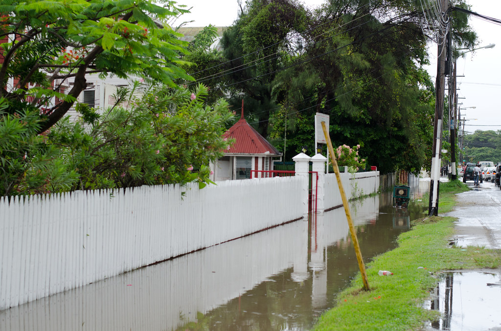 Kingston Flooding17 High Street Amanda Richards Flickr