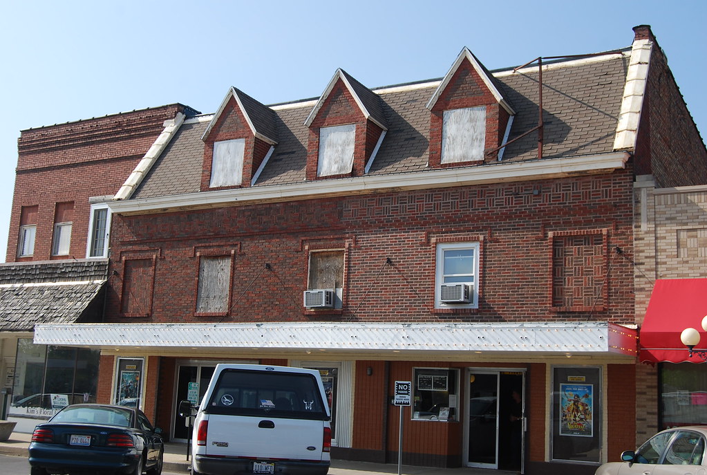 Movie Theater, Pontiac, IL artistmac Flickr