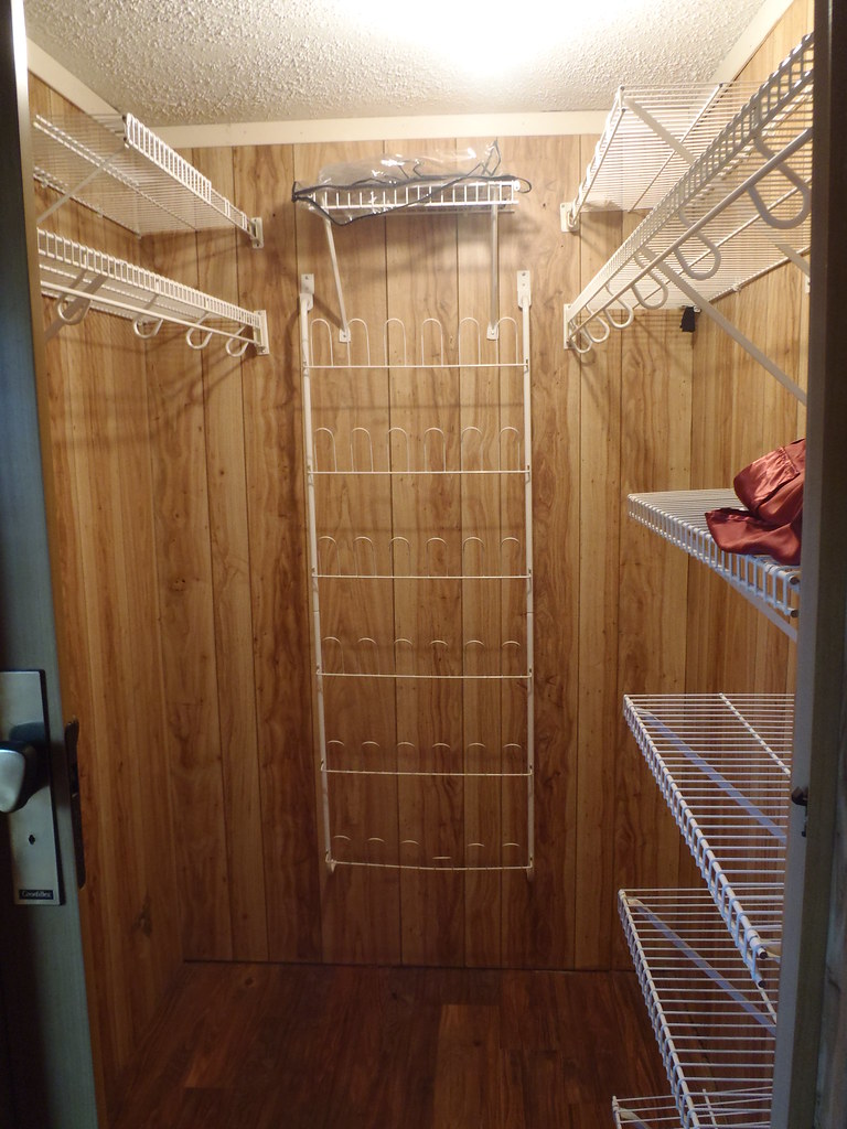 2nd bedroom walk in closet 5.8 x 4.6 5.8 x 4.6 dandpfuglie Flickr