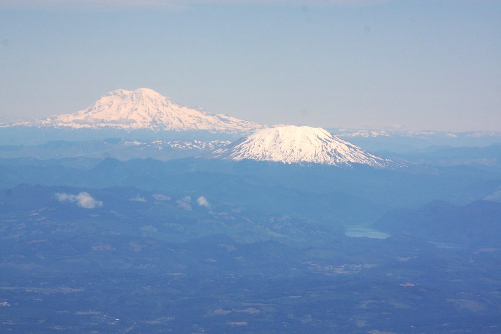 mt. rainier & mt. st. helens brx0 Flickr