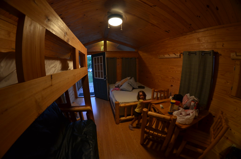 Camping Cabin Starved Rock area camp ground in Northeast I… Flickr