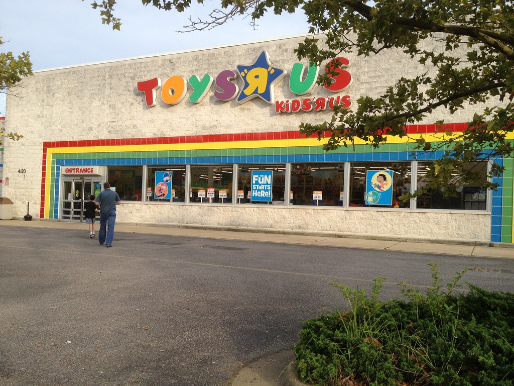 Toys R Us Chesapeake, VA Mike Kalasnik Flickr