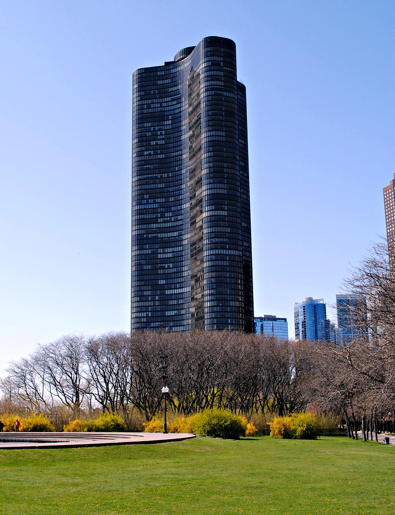 Lake Point Tower Lake Point Tower is 70story condominium … Flickr