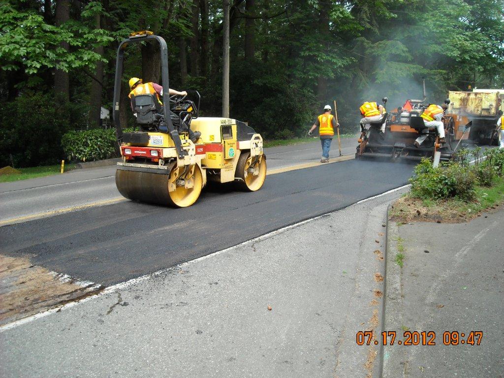 SR 104/Ballinger Way WSDOT maintenance crews hard at work … Flickr