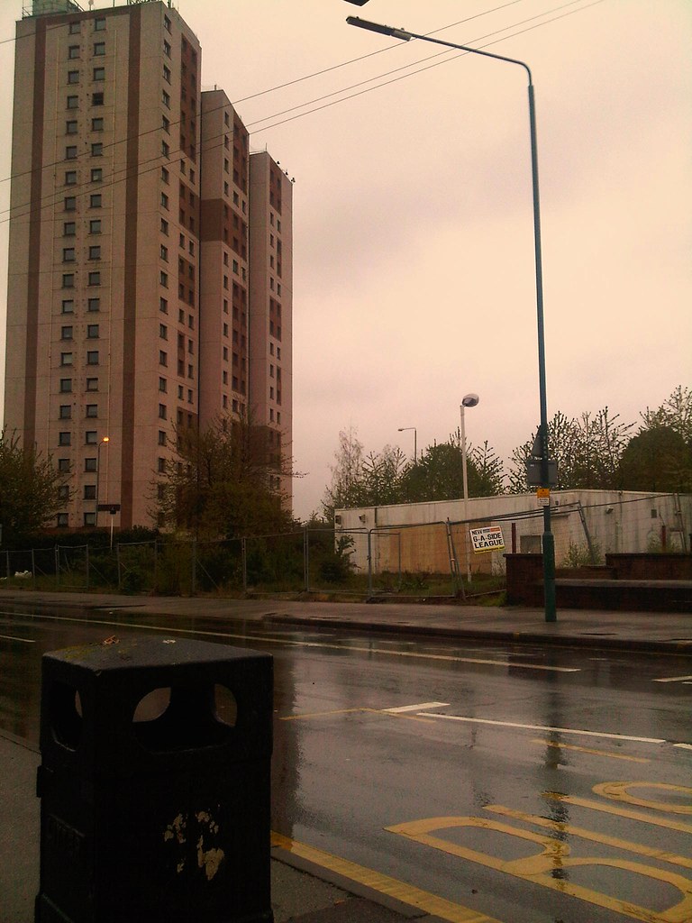 Clifton Flats Bus Stop Becca.DMJ Flickr