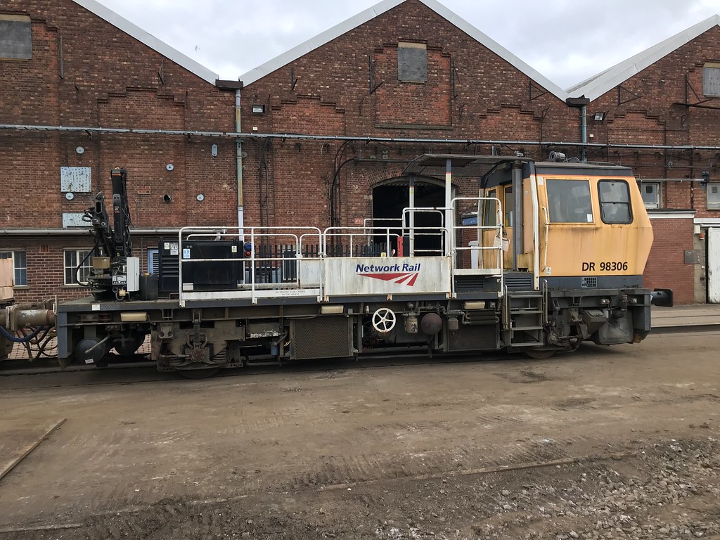 DR 98306 Eastleigh Works 08/02/2018 'Fire Fly' Flickr