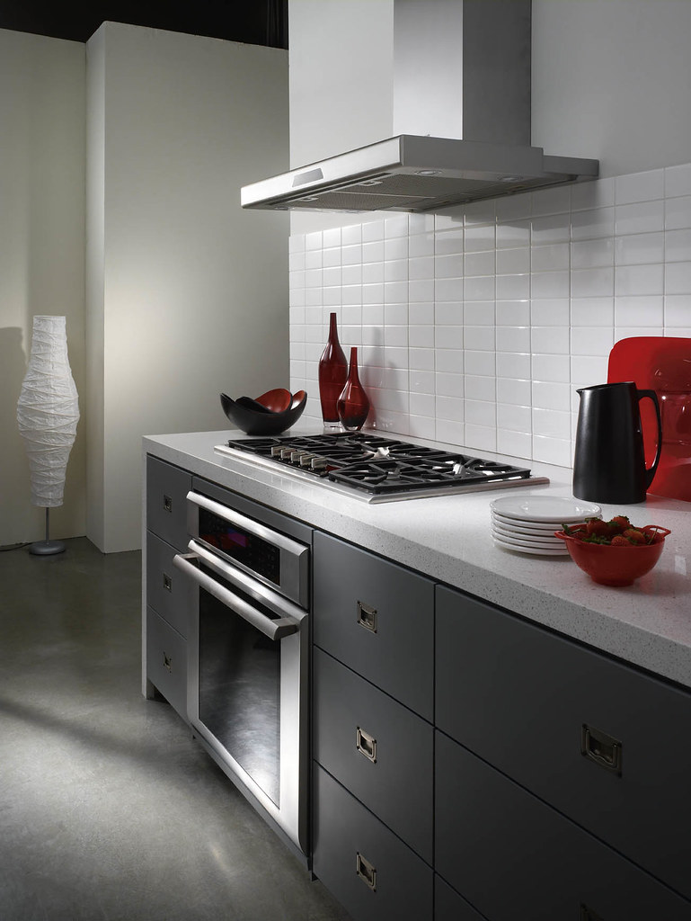 Thermador 36 inch masterpiece gas cooktop with chimney dra… Flickr