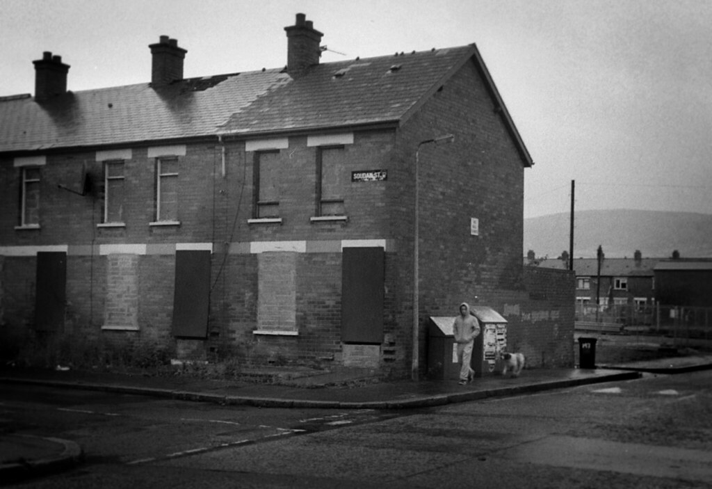 Soudan Street, Belfast Voigtlander Bessa R4M & Ilford FP4 … Flickr