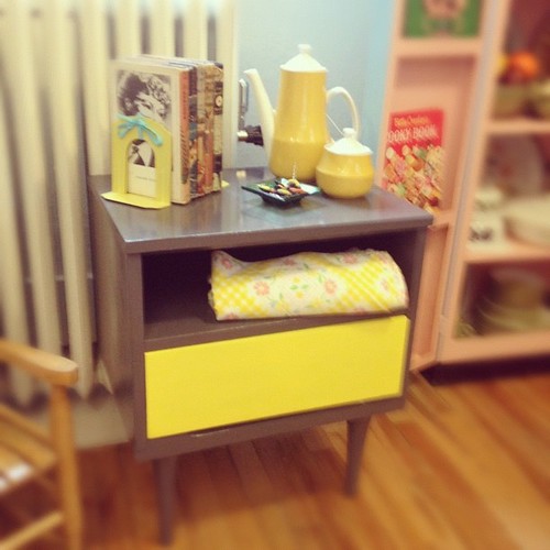 Fun gray and yellow nightstand Night & Day Vintage denv… Flickr