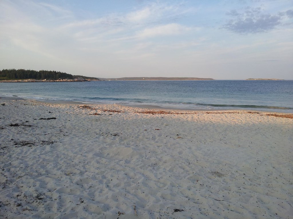 Crystal Crescent Beach urbanmkr Flickr