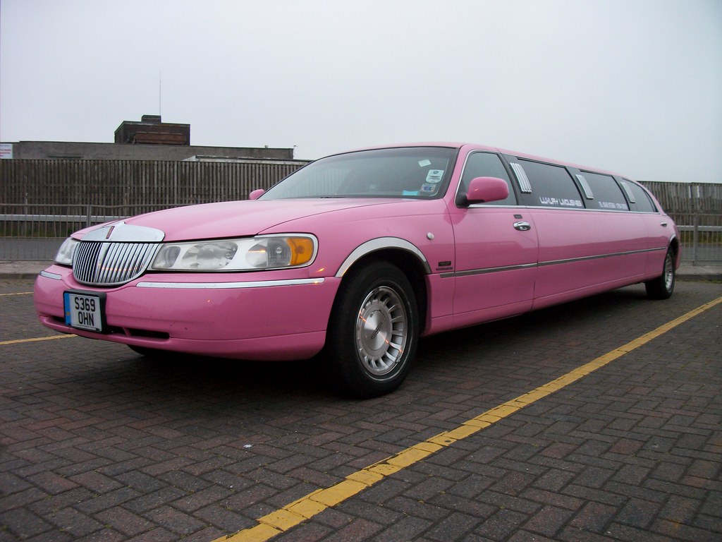 S369OHN LINCOLN TOWN CAR STRETCHED LIMOUSINE keith halstead Flickr