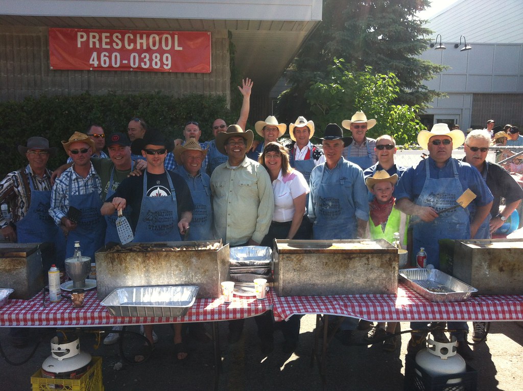 Oakridge Community breakfast Mayor Nenshi with the volunte… Flickr
