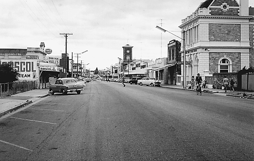 Murray Street view, c1958 note the building adjacent to … Flickr