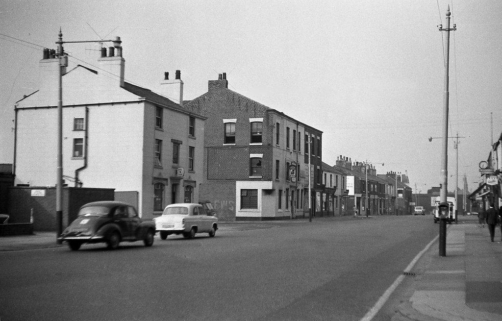 New Hall Lane, Preston. August 1968. Looking towards the j… Flickr