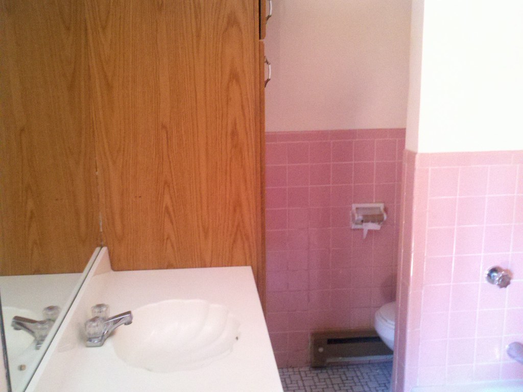 Bathroom off kitchen Renate Bunten Flickr