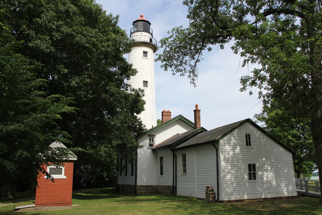 Pointe Aux Barques Lighthouse Historic Pointe Aux Barques … Flickr