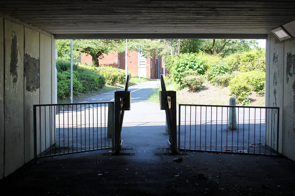 Skelmersdale. Digmoor road. boneytongue Flickr