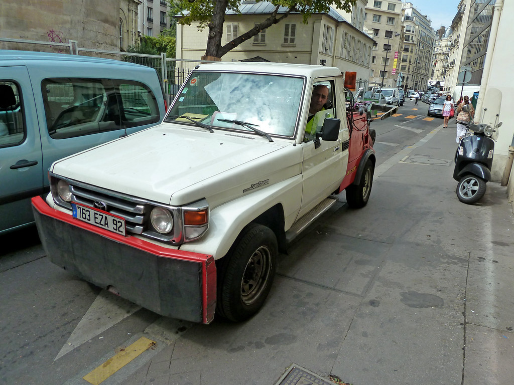 Toyota Land Cruiser Tow Truck In Paris Paris, France. Comp… Flickr