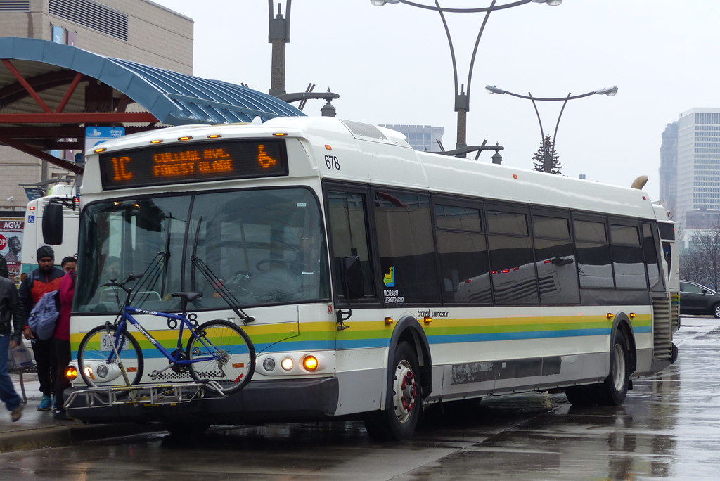 Transit Windsor 678 Transit Windsor 2002 New Flyer D40i 67… Flickr