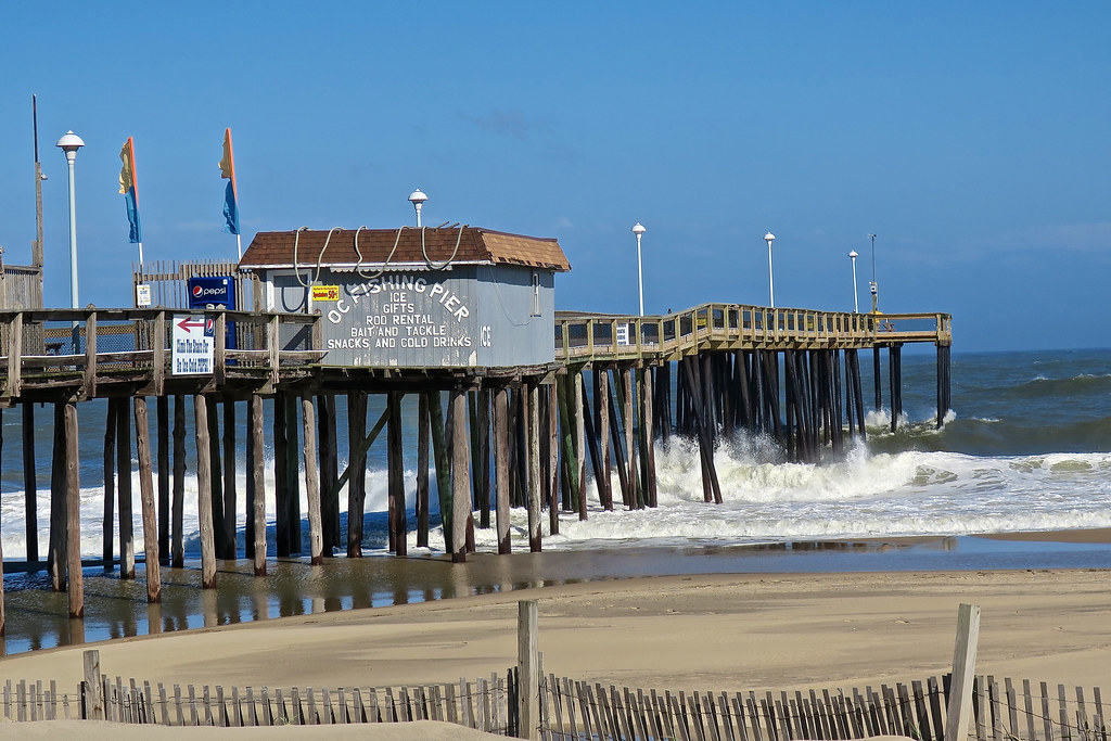 Fishing Pier, Ocean City, MD Fishing pier on the beach in … Flickr