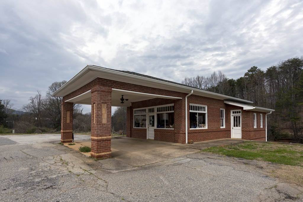 Gulf Station, Landrum, SC Now an antique store at 22310 As… Flickr