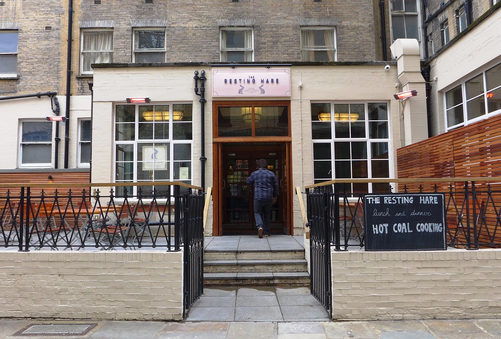 Resting Hare, Bloomsbury, WC1 This attractive pub gets qui… Flickr