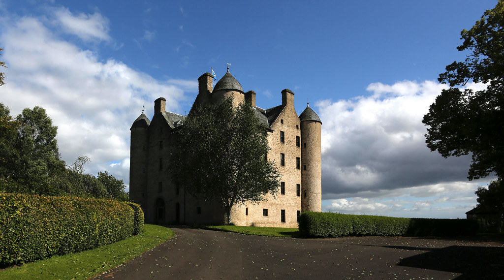 Methven Castle (1) Methven stands a mile east of the villa… Flickr