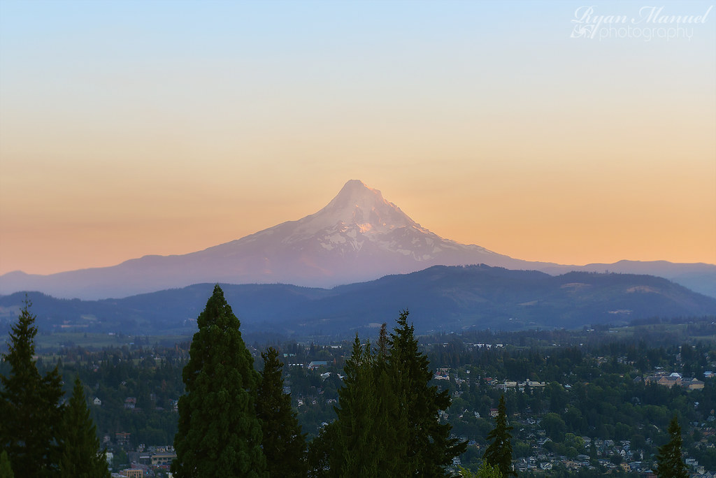 Mt. Hood from White Salmon, WA Tried a simplified composit… Flickr