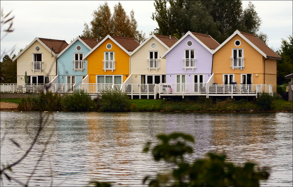 Water Park Residences Some new housing at the Cotswolds Wa… Flickr