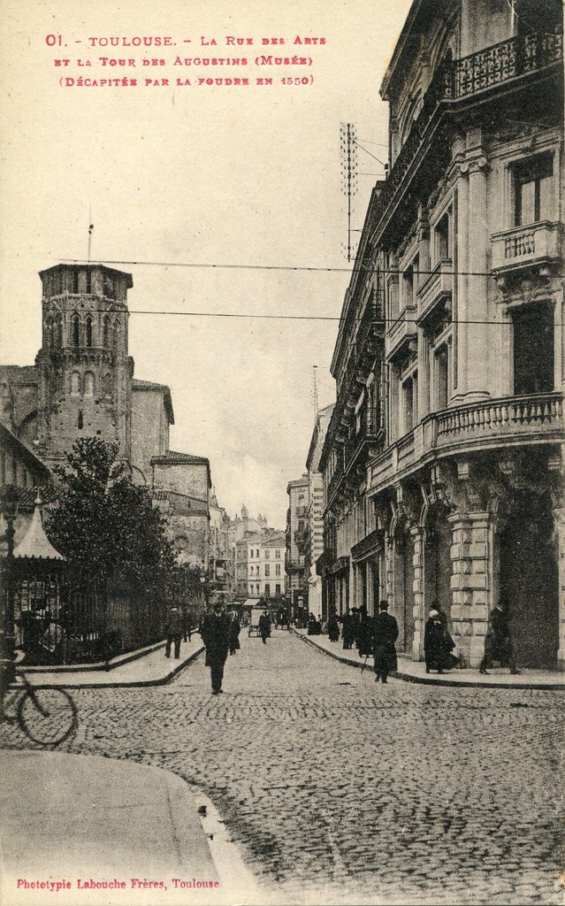 01. Toulouse. Rue des Arts et la Tour des Augustins (M