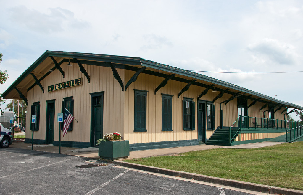 Albertville, AL The former Louisville & Nashville station … Flickr
