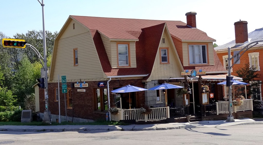 Café Monde, Baie StPaul, Québec Café Monde, Baie StPaul,… Flickr