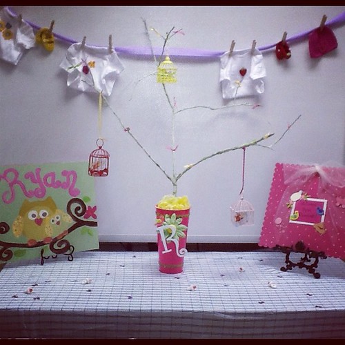 Baby shower at school. DIY gift card tree and Happi Tree h… Flickr